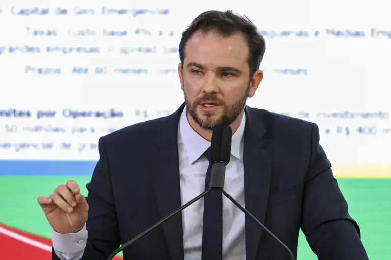 Estados e União estudam nova subvenção sobre a importação de diesel