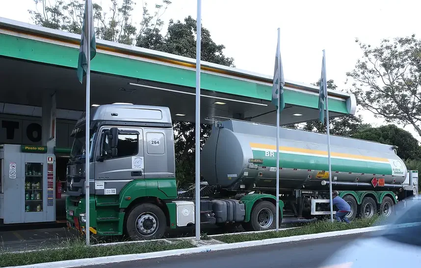 Justiça do RJ suspende Imposto de Exportação sobre petróleo bruto e diesel