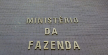 Governo e Comitê Gestor estudam adiar obrigação de destaque de IBS/CBS